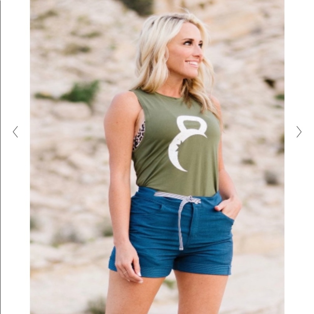 Women’s Size Medium ZYIA Kettle Moon Tank